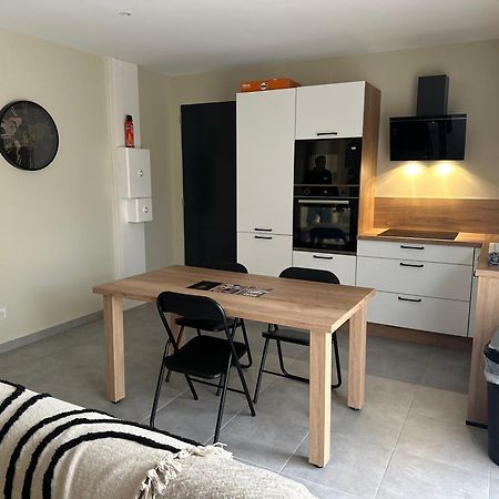 Maison T3 Dans Un Village Calme Saint-Mitre-les-Remparts 外观 照片