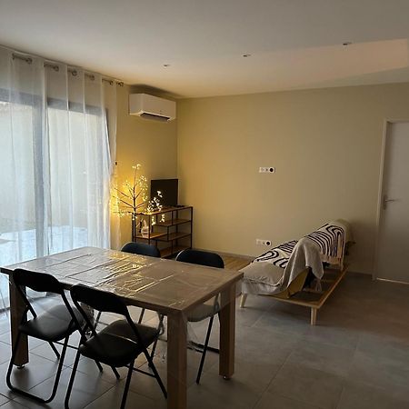 Maison T3 Dans Un Village Calme Saint-Mitre-les-Remparts 外观 照片