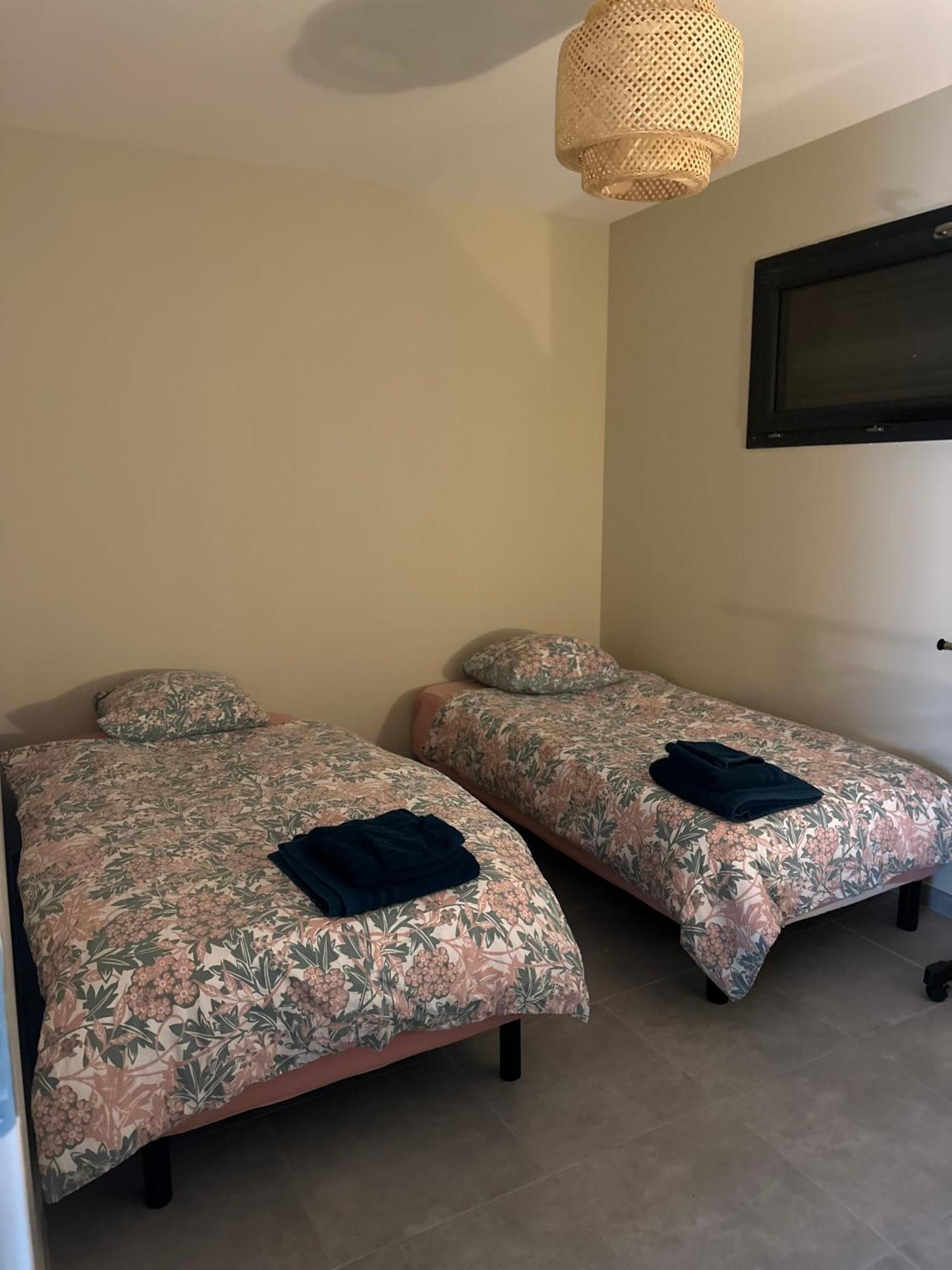 Maison T3 Dans Un Village Calme Saint-Mitre-les-Remparts 外观 照片