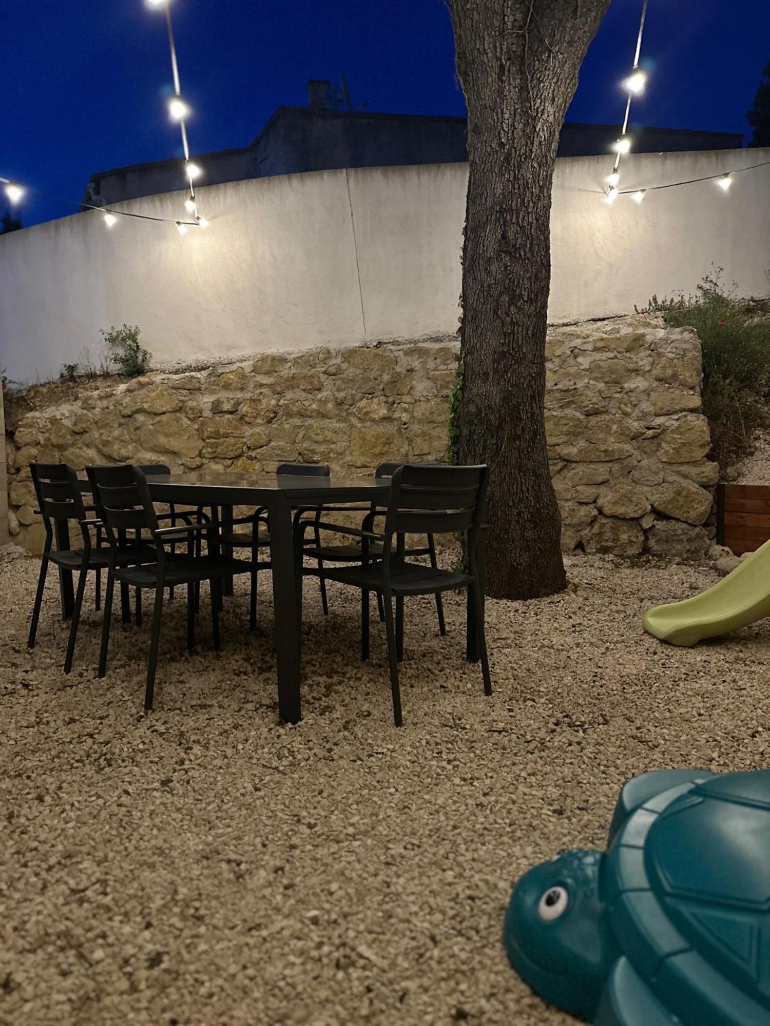 Maison T3 Dans Un Village Calme Saint-Mitre-les-Remparts 外观 照片
