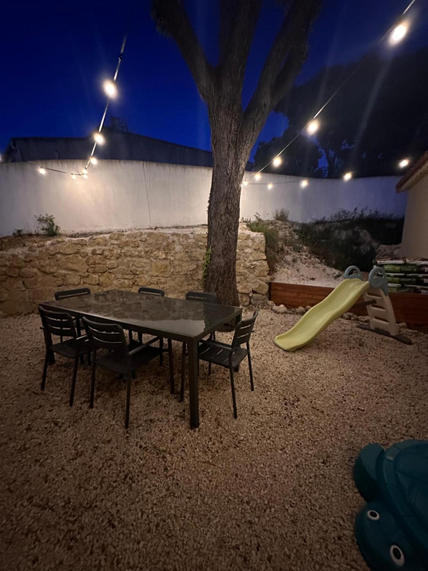 Maison T3 Dans Un Village Calme Saint-Mitre-les-Remparts 外观 照片