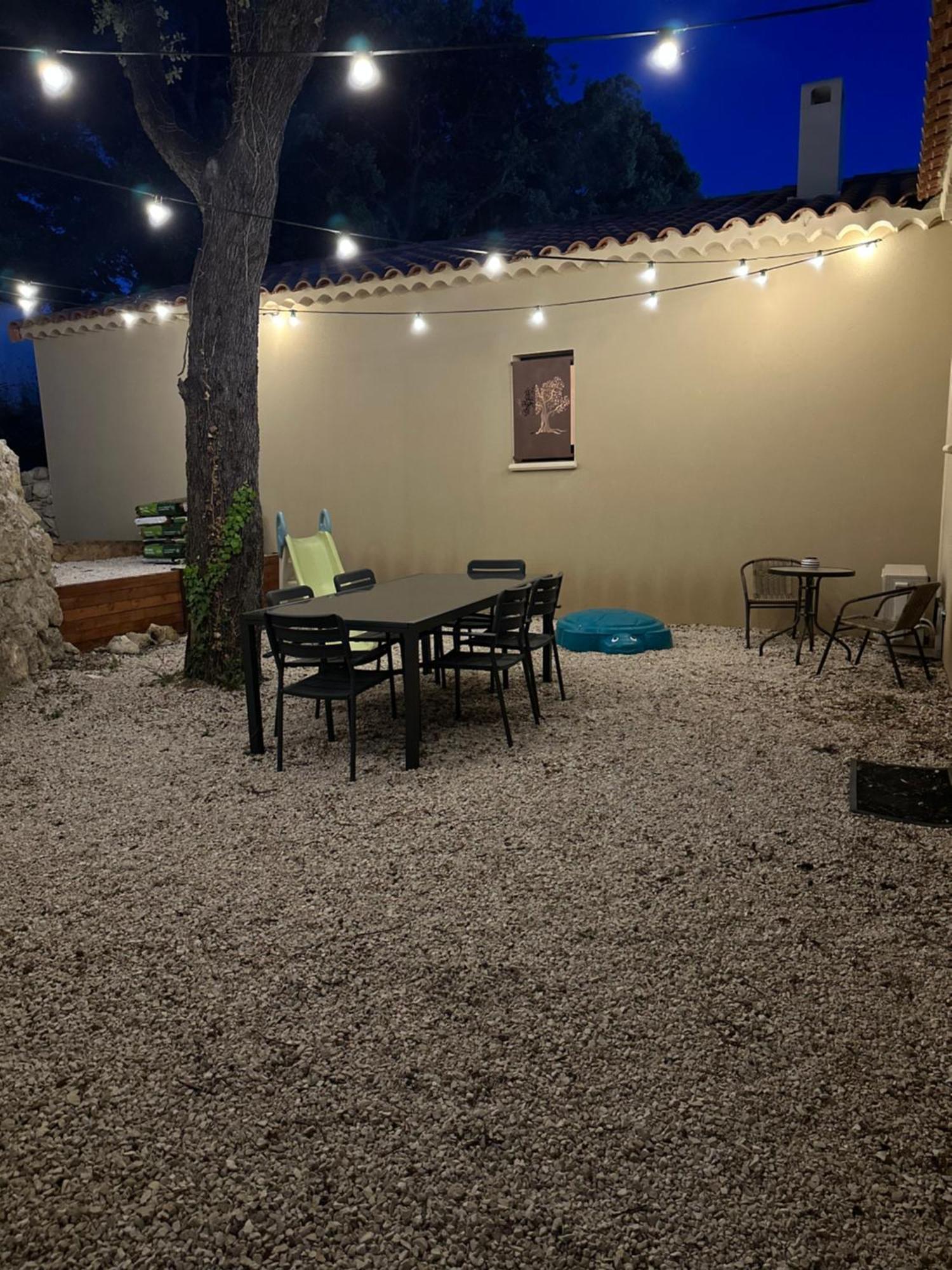 Maison T3 Dans Un Village Calme Saint-Mitre-les-Remparts 外观 照片