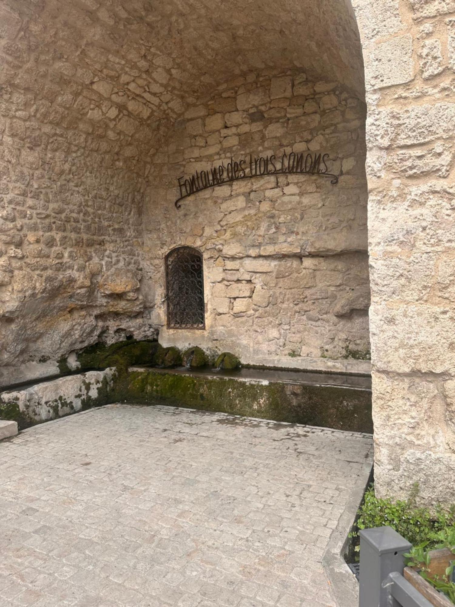 Maison T3 Dans Un Village Calme Saint-Mitre-les-Remparts 外观 照片